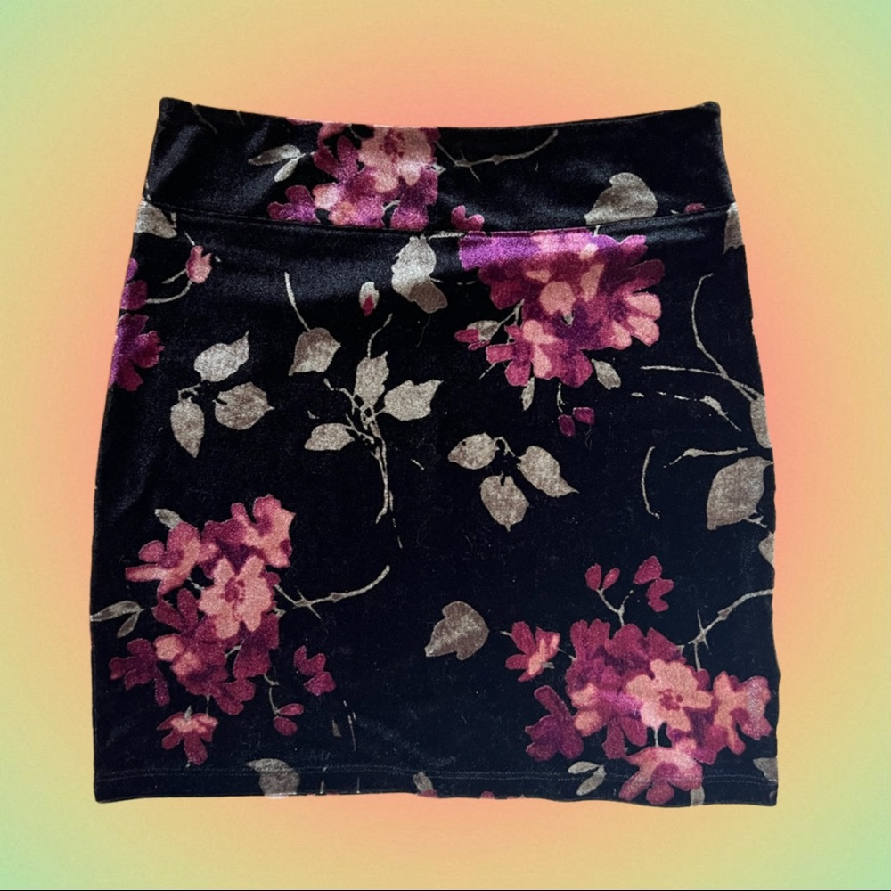 Ecoté Velvet Floral Mini Skirt